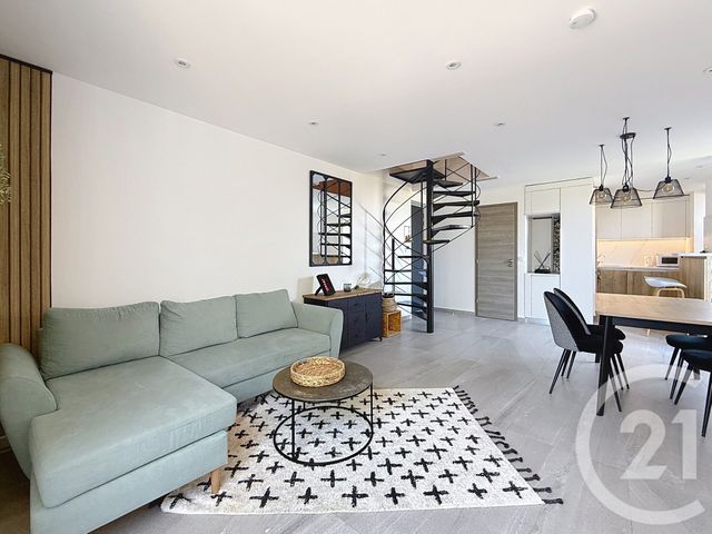 Appartement Duplex à vendre - 3 pièces - 59 m2 - Antibes - 06 - PROVENCE-ALPES-COTE-D-AZUR