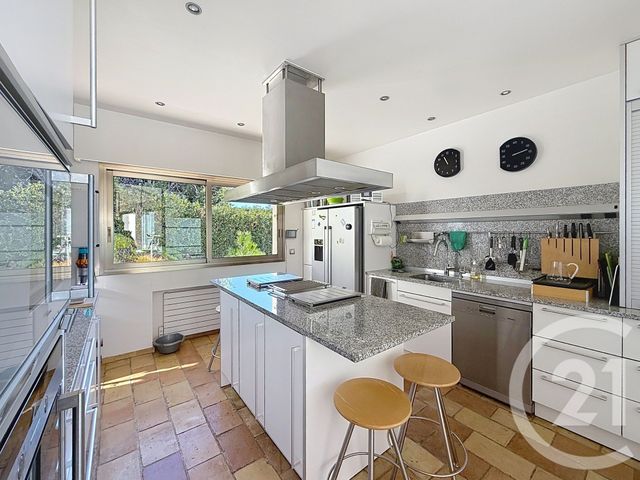 Maison à vendre - 7 pièces - 230 m2 - Vallauris - 06 - PROVENCE-ALPES-COTE-D-AZUR