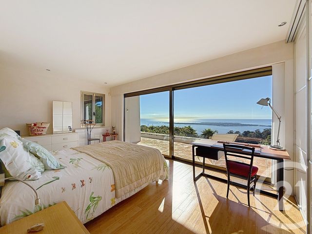 Maison à vendre - 7 pièces - 230 m2 - Vallauris - 06 - PROVENCE-ALPES-COTE-D-AZUR