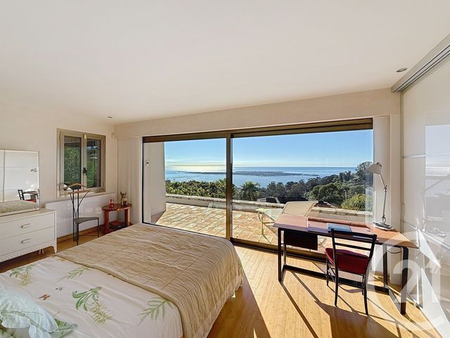 Maison à vendre - 7 pièces - 230 m2 - Vallauris - 06 - PROVENCE-ALPES-COTE-D-AZUR