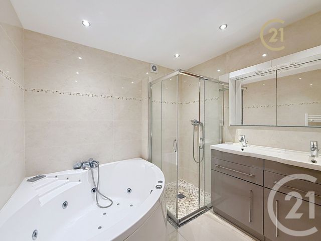 Maison à vendre - 6 pièces - 201,97 m2 - Antibes - 06 - PROVENCE-ALPES-COTE-D-AZUR