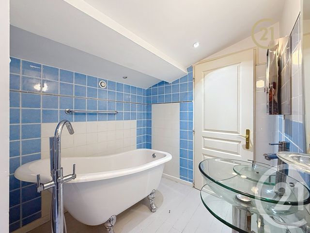 Maison à vendre - 6 pièces - 201,97 m2 - Antibes - 06 - PROVENCE-ALPES-COTE-D-AZUR