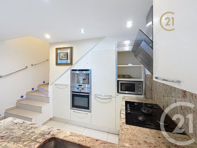 Maison à vendre - 6 pièces - 201,97 m2 - Antibes - 06 - PROVENCE-ALPES-COTE-D-AZUR