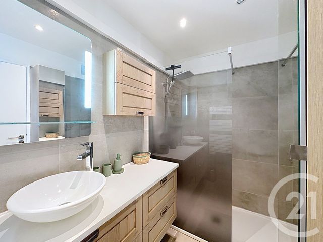 Appartement F3 à vendre - 3 pièces - 66,89 m2 - Antibes - 06 - PROVENCE-ALPES-COTE-D-AZUR