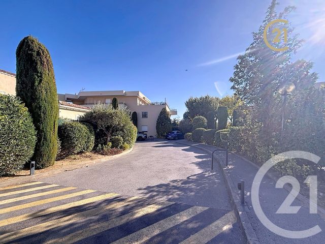 Appartement F3 à vendre - 3 pièces - 53,71 m2 - Antibes - 06 - PROVENCE-ALPES-COTE-D-AZUR