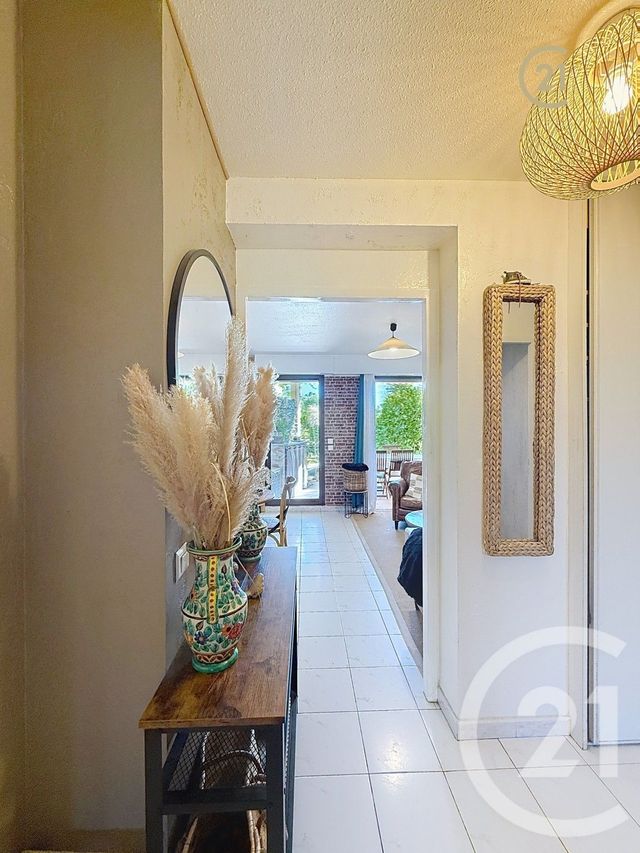 Appartement F3 à vendre - 3 pièces - 53,71 m2 - Antibes - 06 - PROVENCE-ALPES-COTE-D-AZUR