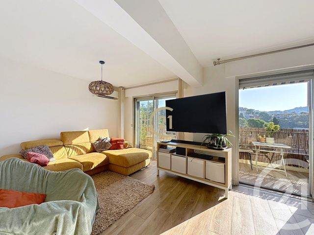 Appartement F2 à vendre - 2 pièces - 70 m2 - Le Cannet - 06 - PROVENCE-ALPES-COTE-D-AZUR