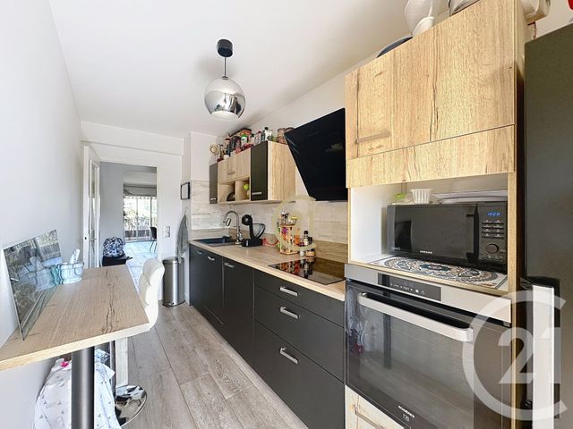 Appartement F2 à vendre - 2 pièces - 70 m2 - Le Cannet - 06 - PROVENCE-ALPES-COTE-D-AZUR