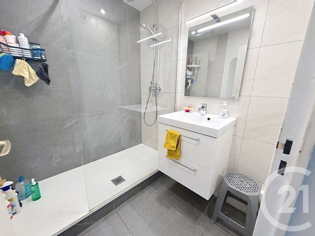 Appartement F3 &agrave; vendre - 3 pi&egrave;ces - 61,56 m2 - Antibes - 06 - PROVENCE-ALPES-COTE-D-AZUR