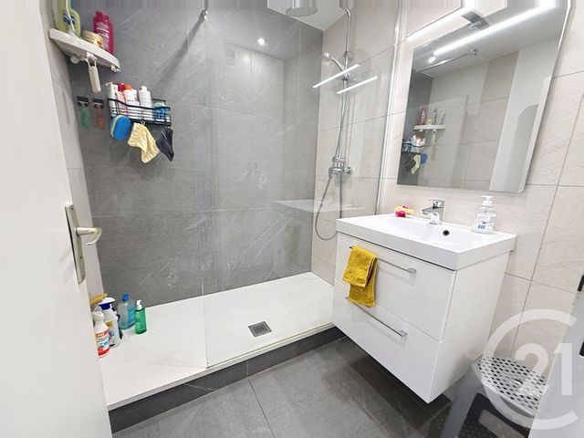 Appartement F3 &agrave; vendre - 3 pi&egrave;ces - 61,56 m2 - Antibes - 06 - PROVENCE-ALPES-COTE-D-AZUR