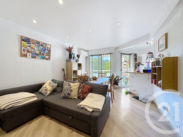 Appartement F2 à vendre - 2 pièces - 47,19 m2 - Antibes - 06 - PROVENCE-ALPES-COTE-D-AZUR