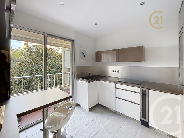 Appartement F3 &agrave; vendre - 3 pi&egrave;ces - 72,49 m2 - Antibes - 06 - PROVENCE-ALPES-COTE-D-AZUR