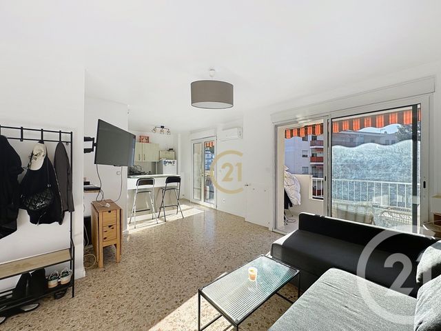 Appartement F1 à louer - 1 pièce - 29,72 m2 - Cagnes Sur Mer - 06 - PROVENCE-ALPES-COTE-D-AZUR