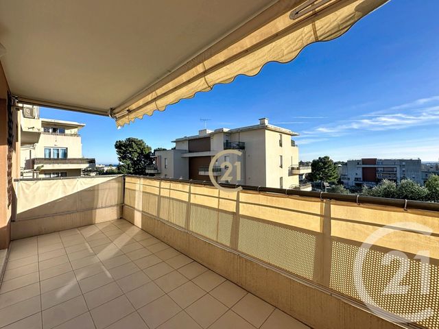 Appartement &agrave; louer - 2 pi&egrave;ces - 49 m2 - Antibes - 06 - PROVENCE-ALPES-COTE-D-AZUR