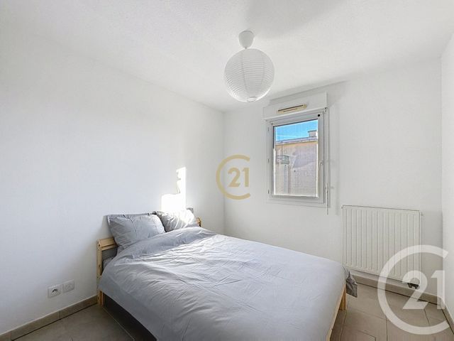 Appartement &agrave; louer - 2 pi&egrave;ces - 49 m2 - Antibes - 06 - PROVENCE-ALPES-COTE-D-AZUR