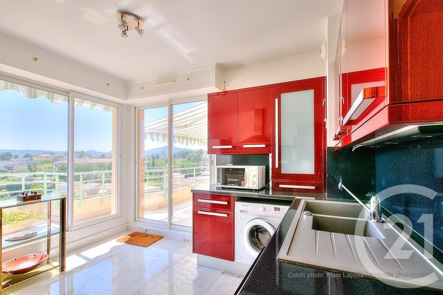 Appartement F4 &agrave; vendre - 4 pi&egrave;ces - 125,13 m2 - Antibes - 06 - PROVENCE-ALPES-COTE-D-AZUR