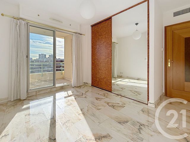 Appartement F4 &agrave; vendre - 4 pi&egrave;ces - 125,13 m2 - Antibes - 06 - PROVENCE-ALPES-COTE-D-AZUR