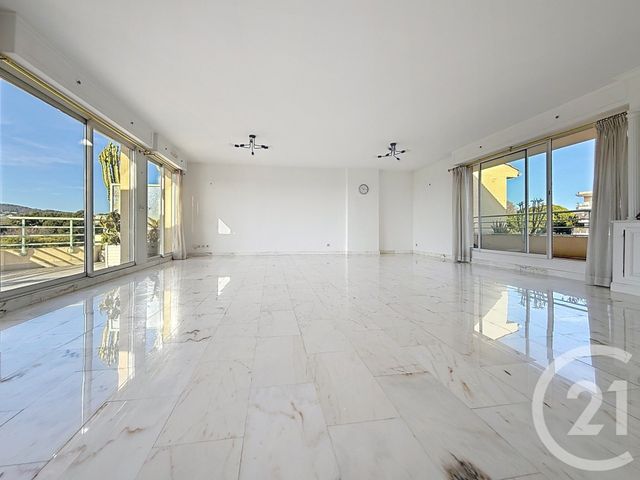 Appartement F4 &agrave; vendre - 4 pi&egrave;ces - 125,13 m2 - Antibes - 06 - PROVENCE-ALPES-COTE-D-AZUR