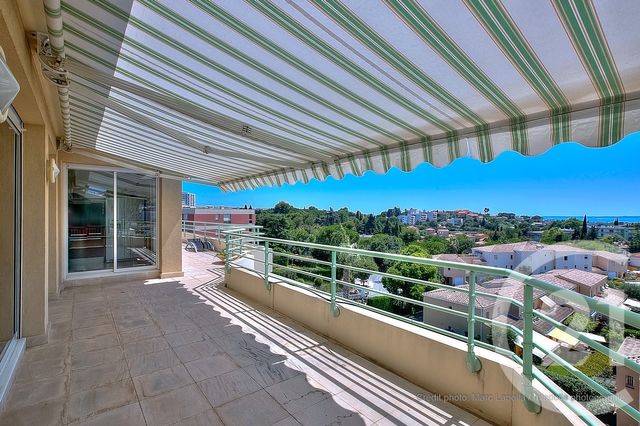 Appartement F4 &agrave; vendre - 4 pi&egrave;ces - 125,13 m2 - Antibes - 06 - PROVENCE-ALPES-COTE-D-AZUR