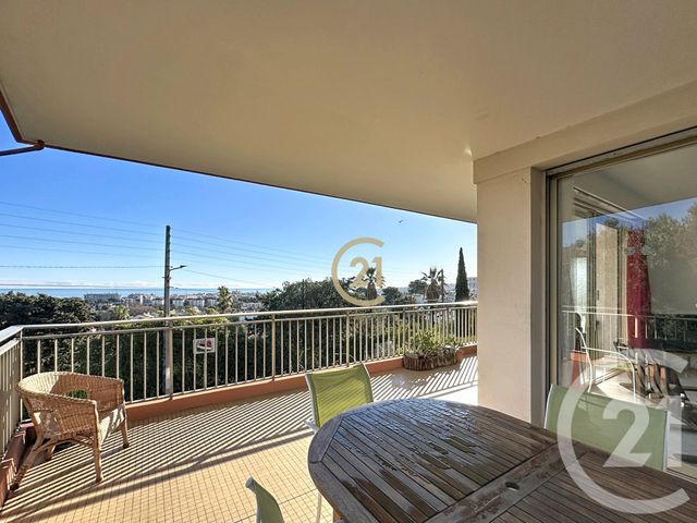 Appartement F3 &agrave; louer - 3 pi&egrave;ces - 92,54 m2 - Antibes - 06 - PROVENCE-ALPES-COTE-D-AZUR