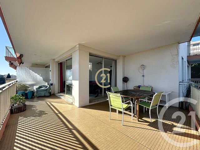 Appartement F3 &agrave; louer - 3 pi&egrave;ces - 92,54 m2 - Antibes - 06 - PROVENCE-ALPES-COTE-D-AZUR