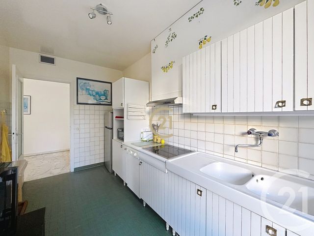 Appartement F3 &agrave; louer - 3 pi&egrave;ces - 92,54 m2 - Antibes - 06 - PROVENCE-ALPES-COTE-D-AZUR