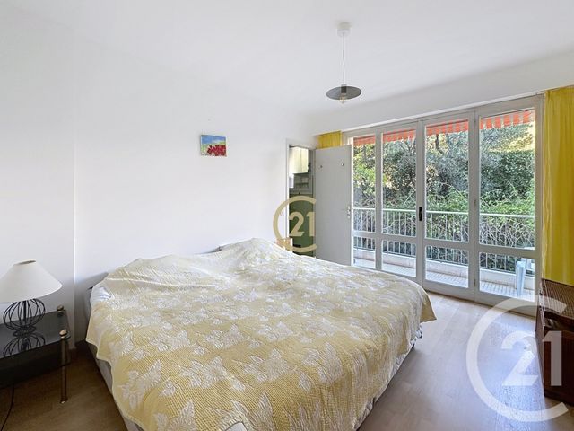 Appartement F3 &agrave; louer - 3 pi&egrave;ces - 92,54 m2 - Antibes - 06 - PROVENCE-ALPES-COTE-D-AZUR