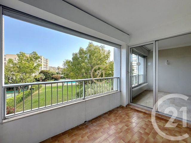 Appartement F2 &agrave; louer - 2 pi&egrave;ces - 53,82 m2 - Antibes - 06 - PROVENCE-ALPES-COTE-D-AZUR