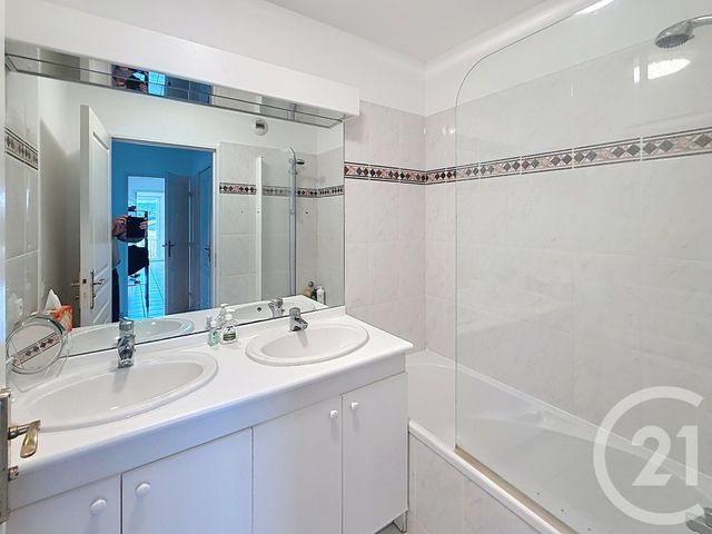 Appartement F3 &agrave; vendre - 3 pi&egrave;ces - 57,07 m2 - Antibes - 06 - PROVENCE-ALPES-COTE-D-AZUR