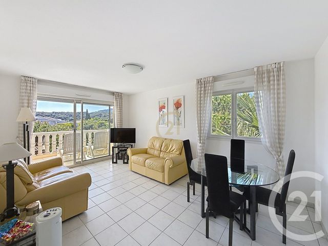 Appartement F3 &agrave; vendre - 3 pi&egrave;ces - 57,07 m2 - Antibes - 06 - PROVENCE-ALPES-COTE-D-AZUR