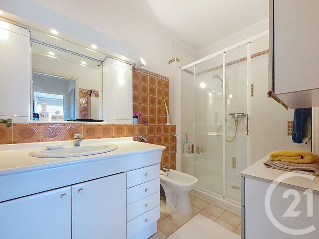 Appartement F3 &agrave; vendre - 3 pi&egrave;ces - 74,44 m2 - Antibes - 06 - PROVENCE-ALPES-COTE-D-AZUR
