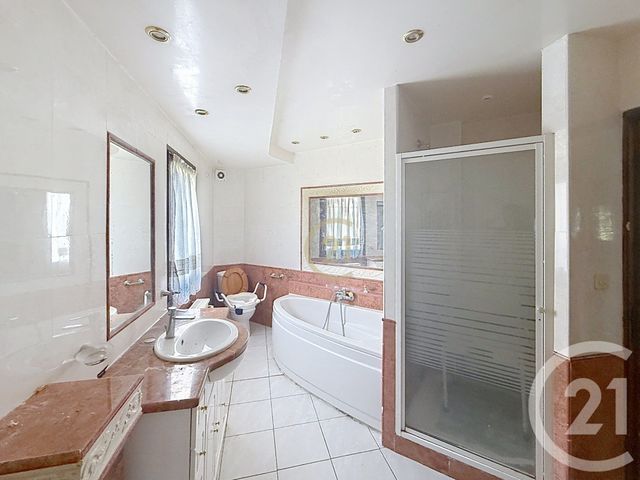 Maison &agrave; vendre - 4 pi&egrave;ces - 125,20 m2 - Antibes - 06 - PROVENCE-ALPES-COTE-D-AZUR