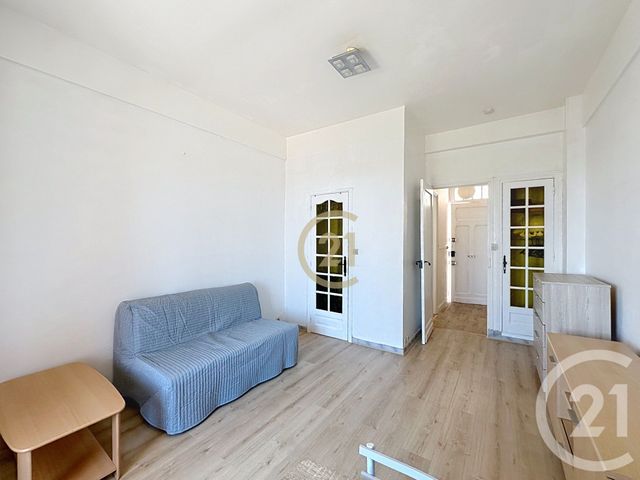 Appartement F1 &agrave; louer - 1 pi&egrave;ce - 25 m2 - Le Golfe Juan - 06 - PROVENCE-ALPES-COTE-D-AZUR