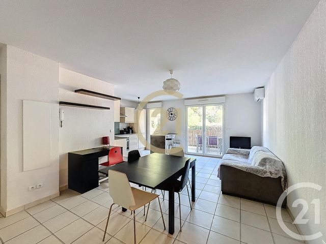 Appartement F2 &agrave; louer - 2 pi&egrave;ces - 47,47 m2 - Cannes La Bocca - 06 - PROVENCE-ALPES-COTE-D-AZUR
