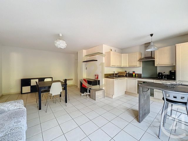 Appartement F2 &agrave; louer - 2 pi&egrave;ces - 47,47 m2 - Cannes La Bocca - 06 - PROVENCE-ALPES-COTE-D-AZUR