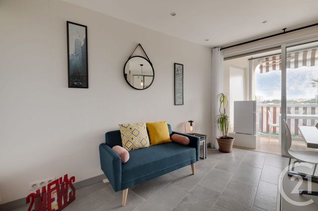 Appartement F1 &agrave; louer - 1 pi&egrave;ce - 26,34 m2 - Antibes - 06 - PROVENCE-ALPES-COTE-D-AZUR