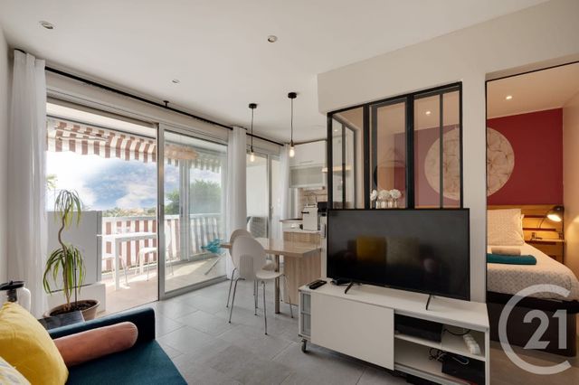 Appartement F1 &agrave; louer - 1 pi&egrave;ce - 26,34 m2 - Antibes - 06 - PROVENCE-ALPES-COTE-D-AZUR