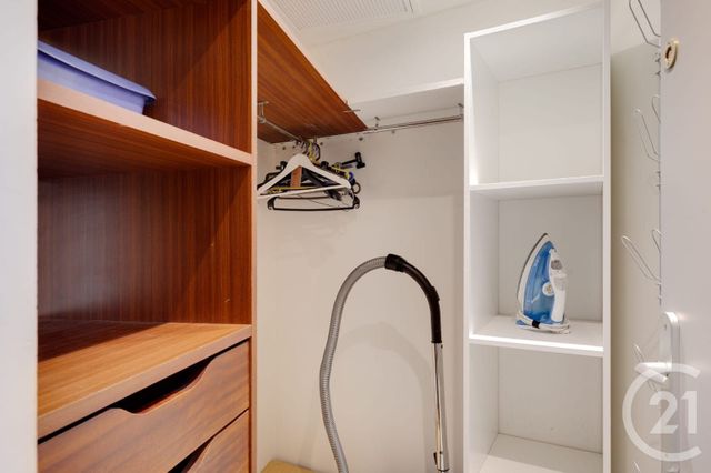 Appartement F1 &agrave; louer - 1 pi&egrave;ce - 26,34 m2 - Antibes - 06 - PROVENCE-ALPES-COTE-D-AZUR
