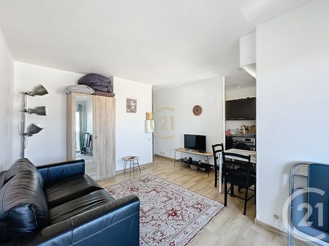Appartement F1 &agrave; louer - 1 pi&egrave;ce - 27 m2 - Antibes - 06 - PROVENCE-ALPES-COTE-D-AZUR