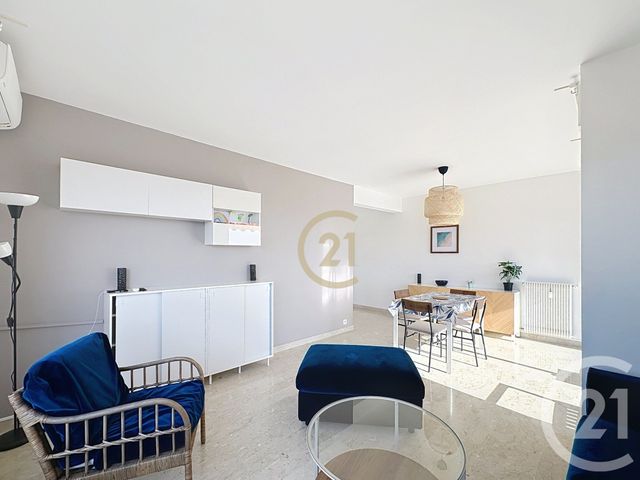 Appartement F3 &agrave; louer - 3 pi&egrave;ces - 74,01 m2 - Antibes - 06 - PROVENCE-ALPES-COTE-D-AZUR