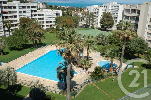 Appartement F3 &agrave; louer - 3 pi&egrave;ces - 74,01 m2 - Antibes - 06 - PROVENCE-ALPES-COTE-D-AZUR