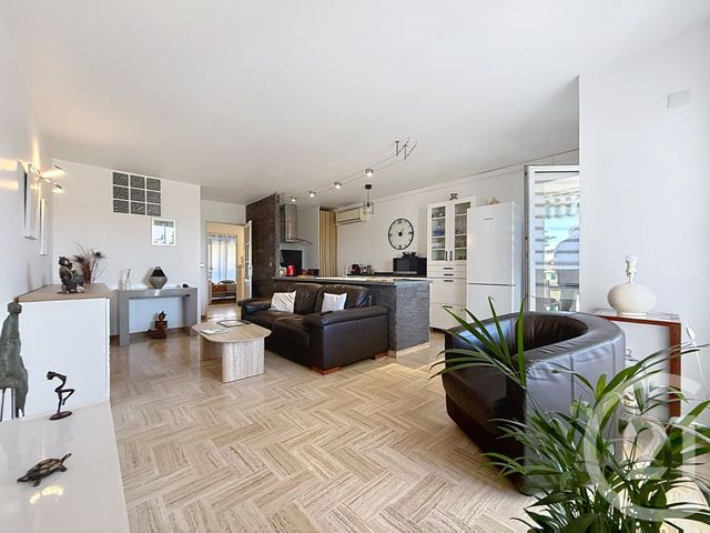 Appartement F3 &agrave; vendre - 3 pi&egrave;ces - 61,59 m2 - Antibes - 06 - PROVENCE-ALPES-COTE-D-AZUR