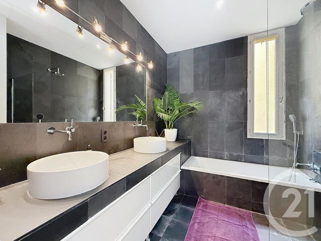 Appartement Duplex &agrave; vendre - 6 pi&egrave;ces - 131,63 m2 - Antibes - 06 - PROVENCE-ALPES-COTE-D-AZUR