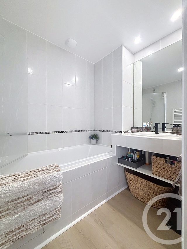 Appartement F2 &agrave; vendre - 2 pi&egrave;ces - 41,40 m2 - Antibes - 06 - PROVENCE-ALPES-COTE-D-AZUR