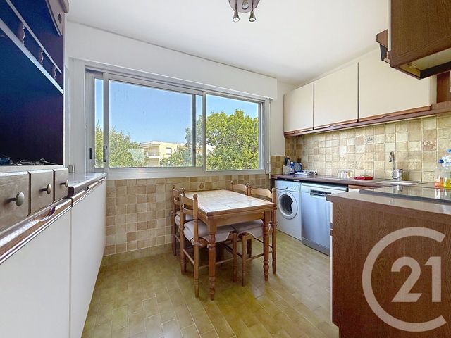 Appartement F3 &agrave; vendre - 3 pi&egrave;ces - 61,13 m2 - Antibes - 06 - PROVENCE-ALPES-COTE-D-AZUR
