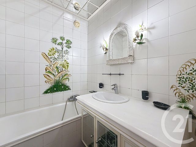 Appartement F3 &agrave; vendre - 3 pi&egrave;ces - 61,13 m2 - Antibes - 06 - PROVENCE-ALPES-COTE-D-AZUR