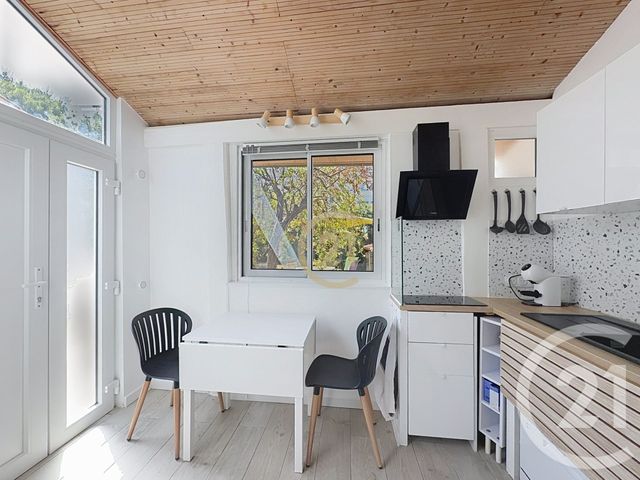 Appartement F1 &agrave; louer - 1 pi&egrave;ce - 22 m2 - Antibes - 06 - PROVENCE-ALPES-COTE-D-AZUR