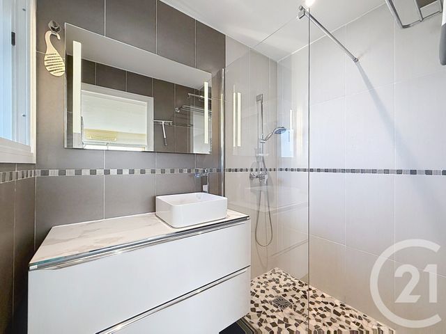 Appartement F3 &agrave; vendre - 3 pi&egrave;ces - 75,76 m2 - Vallauris - 06 - PROVENCE-ALPES-COTE-D-AZUR
