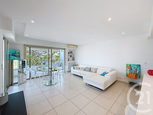 Appartement F3 &agrave; vendre - 3 pi&egrave;ces - 75,76 m2 - Vallauris - 06 - PROVENCE-ALPES-COTE-D-AZUR