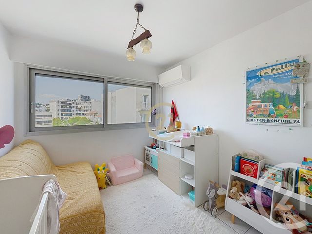 Appartement F3 &agrave; louer - 3 pi&egrave;ces - 64,31 m2 - Antibes - 06 - PROVENCE-ALPES-COTE-D-AZUR